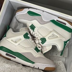 NIKE Jordan 4 Retro SP Jordan/SB hybrid